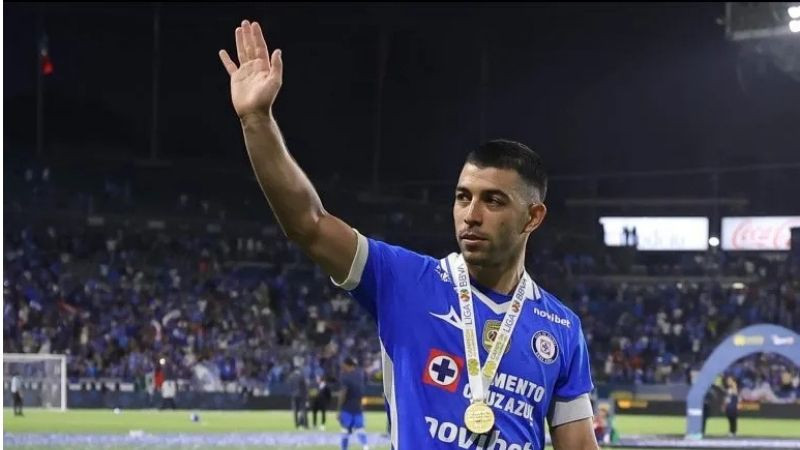 Se cae fichaje de Erik Lira con el Mónaco; aún analiza su futuro 
