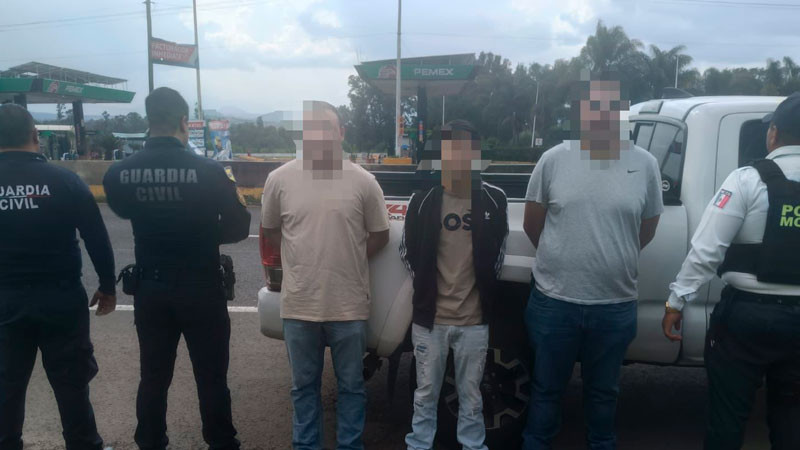 En Morelia, Michoacán detiene la GC a tres hombres que viajaban en una camioneta robada con violencia  