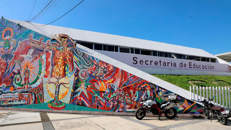 SEE atiende demanda educativa en secundaria de San Francisco Peribán 