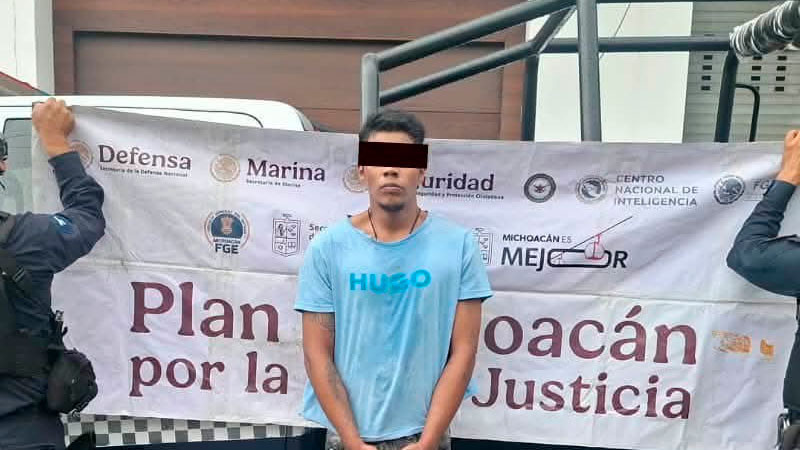 En Uruapan, Michoacán detienen a dos presuntos ladrones, les aseguran un arma de fuego abastecida 