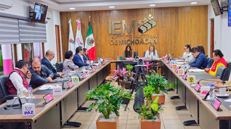 Debaten partidos políticos alcances de comisión para revisar candidaturas 