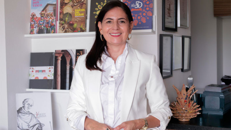 Gaby Molina destaca protección de programas sociales 