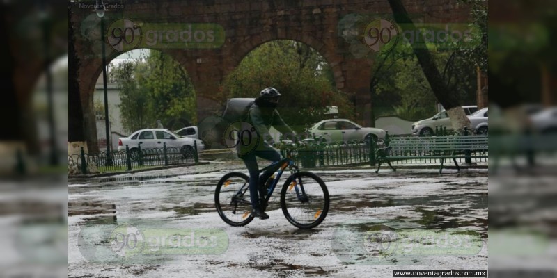 Causa daños lluvia y granizada en Morelia - Foto 1 