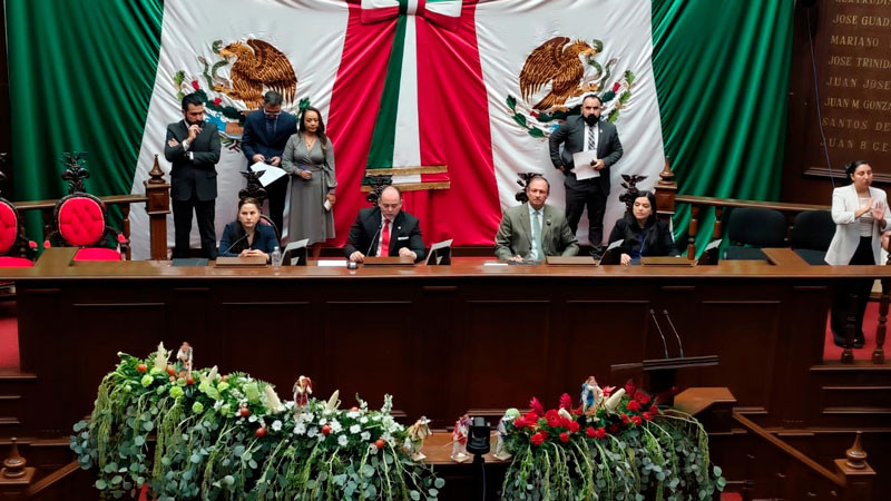 Pide Octavio Ocampo no paralizar al Congreso por los tiempos electorales 