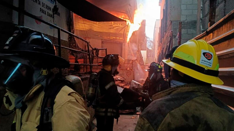 Mercado Central de Acapulco es consumido por un incendio 