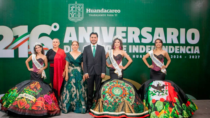 Alexis Velázquez encabeza el Grito de Independencia en Huandacareo 