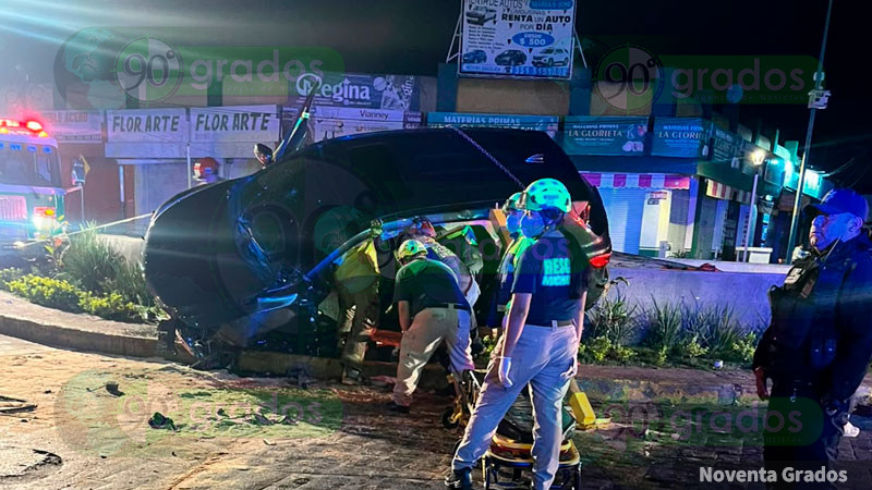 Accidente vehicular en Zamora, Michoacán, deja dos heridos 