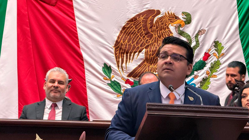 Toño Carreño, al responder al Quinto Informe de Gobierno, pidió un cierre de sexenio en paz para los michoacanos 