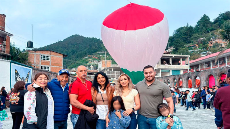 Grecia Aguilar destaca tradición y riqueza cultural de Angangueo durante Festival de Globos de Cantoya 