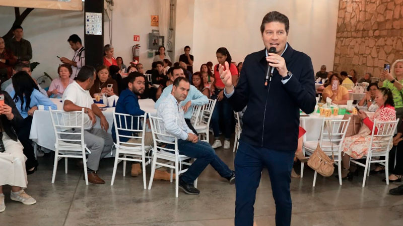 Alfonso Martínez advierte peligro a las instituciones y la democracia 