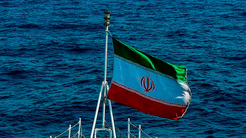 Al menos 300 mil voluntarios se alistan para la "defensa total" de Irán 