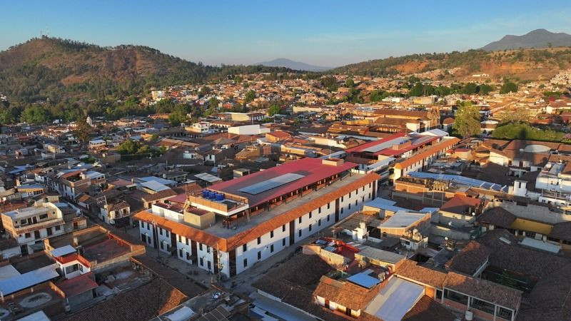 Recuperación de espacios públicos transforma ciudades y fortalece la economía de Michoacán 