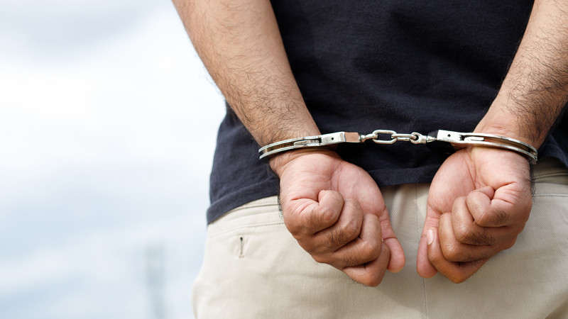 Detienen a pareja con presuntas sustancias nocivas en alcaldía Álvaro Obregón, CDMX 