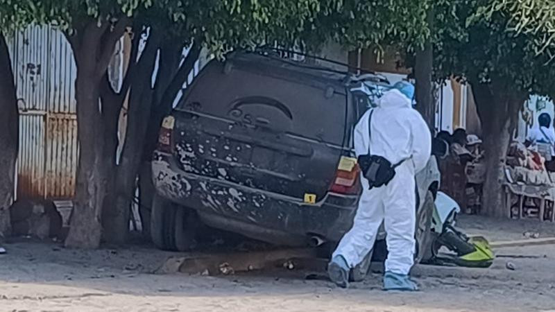 Riña en deportivo de Comonfort, Guanajuato, deja 6 lesionados y 3 vehículos dañados 