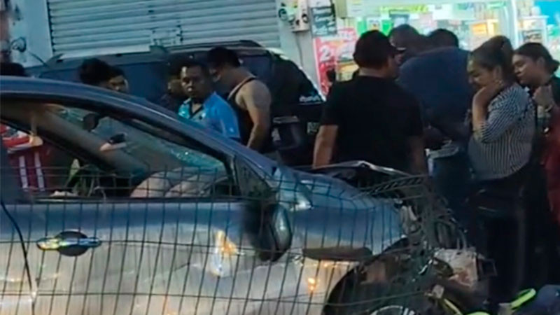 Resulta lesionado un trabajador del SIGAA Celaya al ser arrollado frente al Mercado Hidalgo 