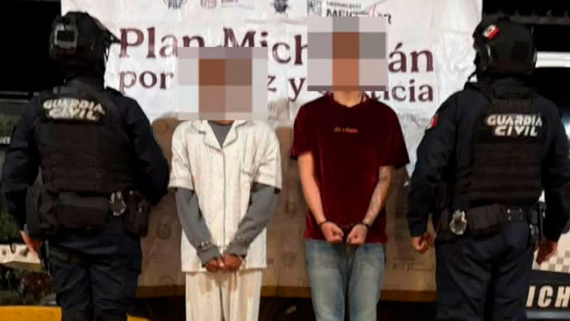 En Morelia, Michoacán la GC detiene a dos sujetos en posesión de droga y moto alterada 