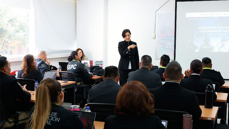 Fortalecen formación de mandos de seguridad con nueva generación de Escuela de Mandos 