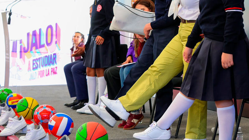 Comienza entrega de 200 mil pares de tenis del programa Jalo a Estudiar, Jalo por la Paz 