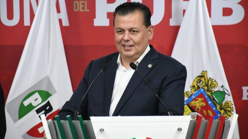 Bedolla entregó a diputados su Quinto Informe sin anexos: Memo Valencia 