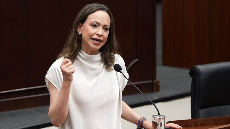 María Corina Machado intenta regresar a Venezuela, pero no logra concretar su retorno 