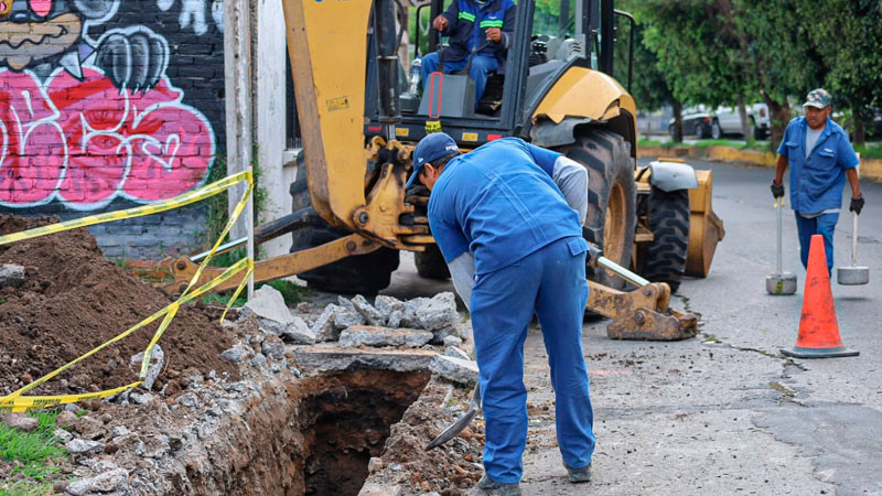 Ooapas atiende puntos críticos de drenaje para mantener en funcionamiento la red sanitaria de Morelia 