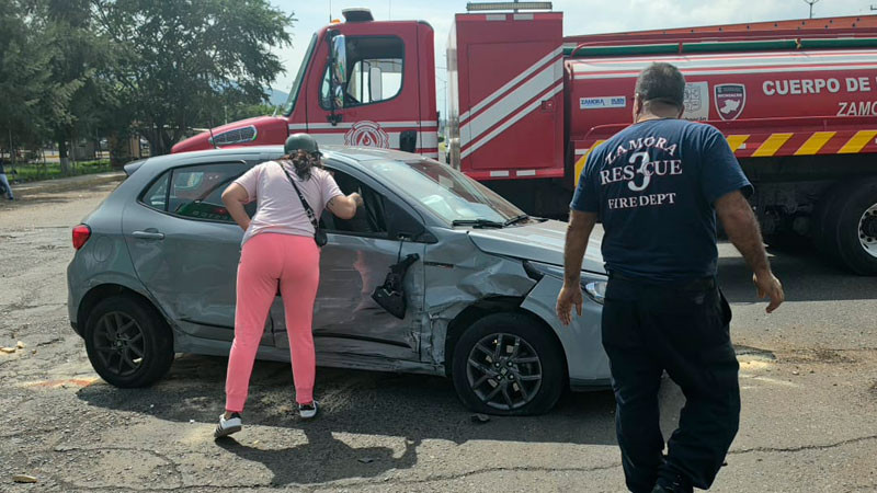 Accidente vehicular en Zamora, Michoacán deja tres heridos, una es menor de edad 