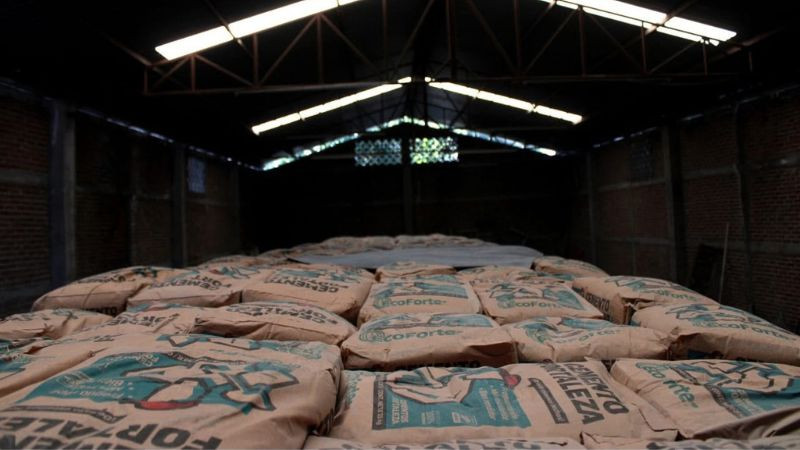 Entrega Sader 36 toneladas de cemento para blindar al sector cañero de Los Reyes 