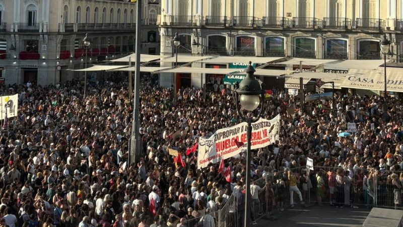 Manifestantes acampan en Madrid para exigir soluciones a la crisis de vivienda 