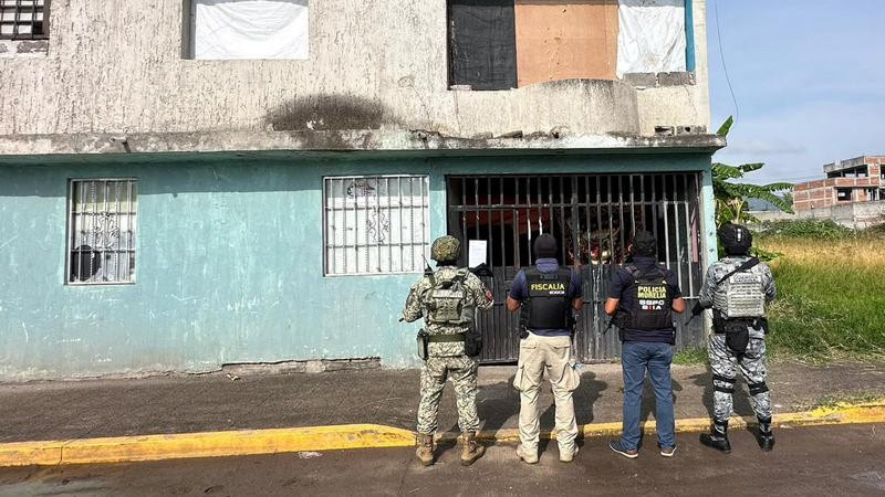 Tras cateos en Morelia, aseguran sustancias nocivas y detienen a 7 personas