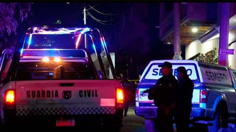 Balean a dos hombres en una vivienda de la colonia Lomas de Universidad en Jacona, Michoacán; uno falleció, el otro está herido 