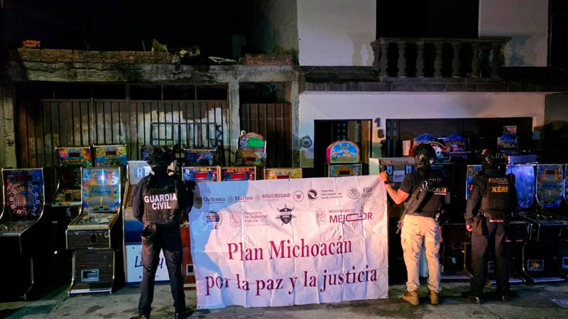 Tras cateo en Morelia, Michoacán aseguran 29 máquinas tragamonedas y diversos indicios 