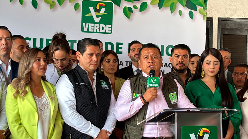 Unidad con ex aspirantes para enfrentar futuros procesos: Torres Piña 