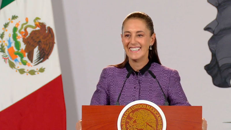 "Una bandera, un pueblo, una patria": Sheinbaum celebra aprobación de reforma contra doble nacionalidad 