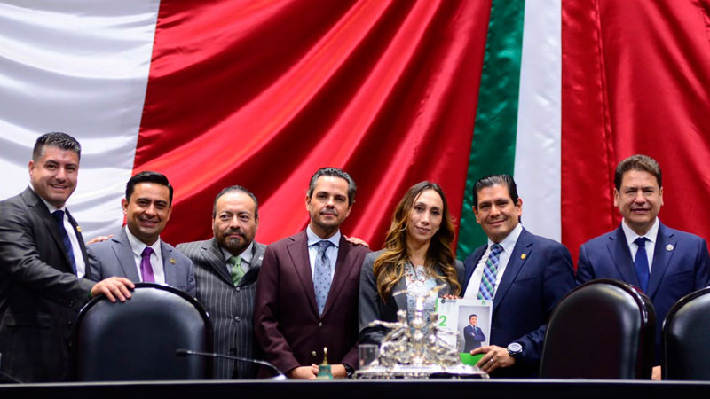 Ernesto Núñez Aguilar presenta su Segundo Informe Legislativo: 30 acciones legislativas y atención a 290 ubicaciones en Michoacán 