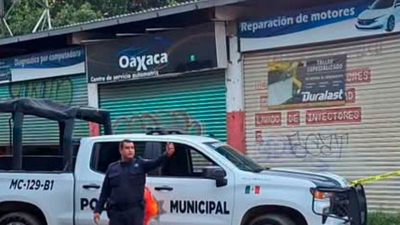 Balean fachada de taller en Uruapan, Michoacán 