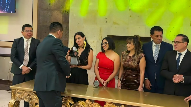Reconoce Liliana San Martín trayectoria y talento de arquitectos de San Juan del Río, Querétaro 