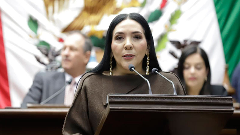 Propone Adriana Campos Huirache deducir del ISR cuotas de inscripción y reinscripción escolar 