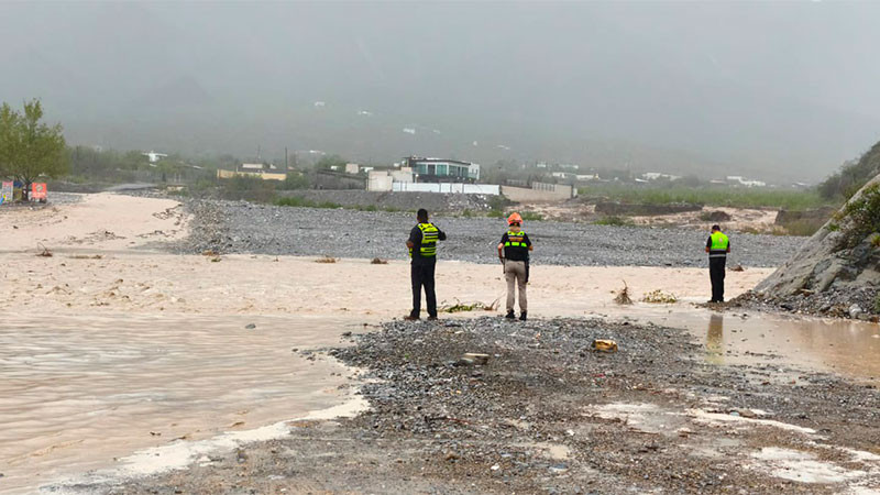 Frente frío mantiene lluvias intensas en Nuevo León; prevén acumulaciones de hasta 150 milímetros 