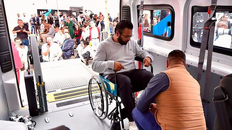 Garantizan transporte gratuito para continuidad en terapias de personas con discapacidad 