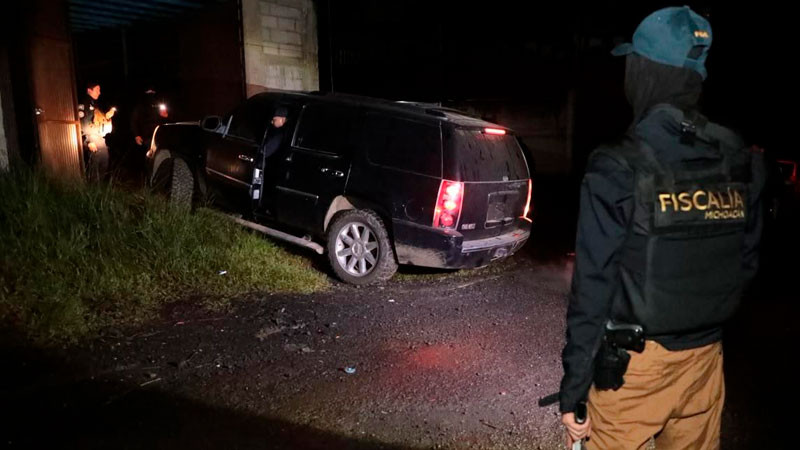 Tras cateo en Tingüindín, Michoacán, aseguran artefacto explosivo y dos vehículos 