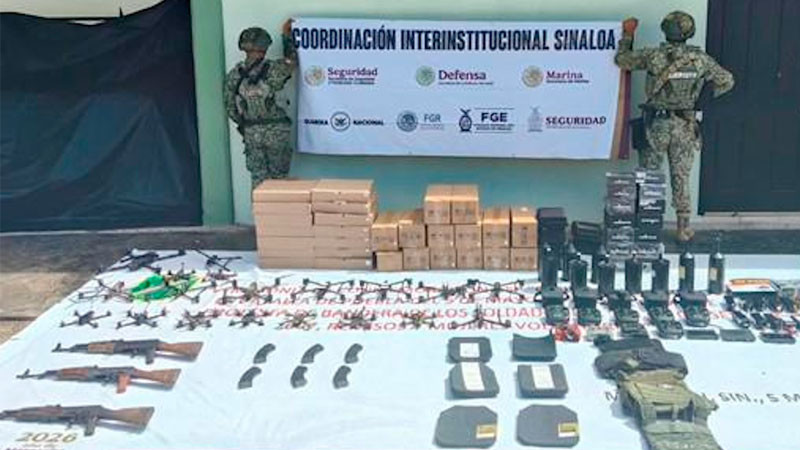 Operativo en Mazatlán resulta en aseguramiento de armas, explosivos y equipo para drones 