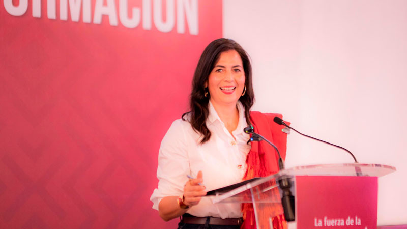 Liderazgos caminan junto a Gaby Molina 