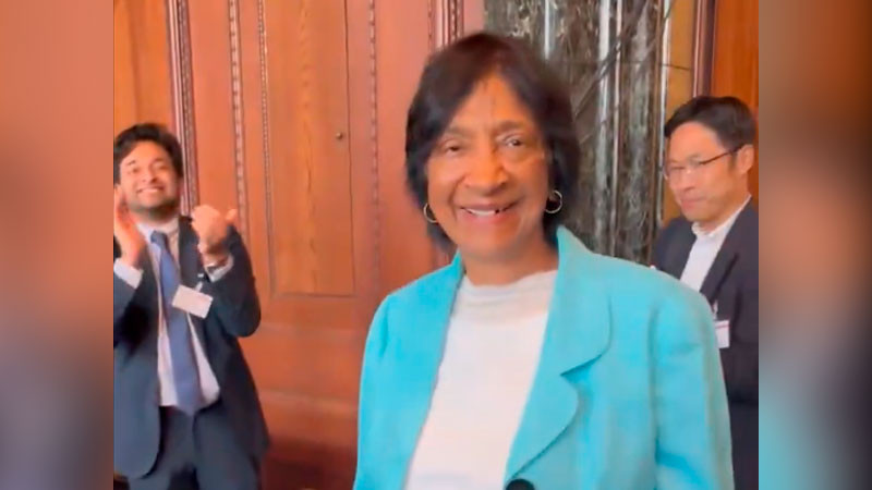 "Quizá comparta el premio con Trump", bromea la ganadora del Nobel de la Paz 2026 