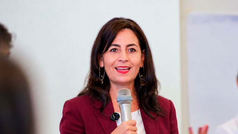 Hoy cierra registro a beca universitaria: Gaby Molina 