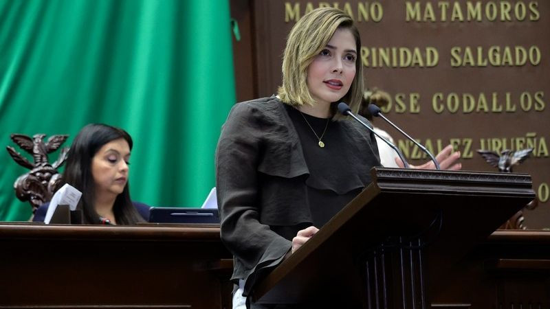 Reprueba Brissa Arroyo la vieja política que se reparte el "pastel" sin pensar en la ciudadanía 
