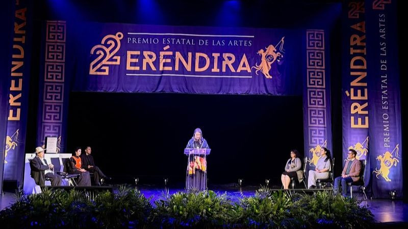 Distinguen tradición p'urhépecha, danza independiente y creación visual con el Premio Eréndira 