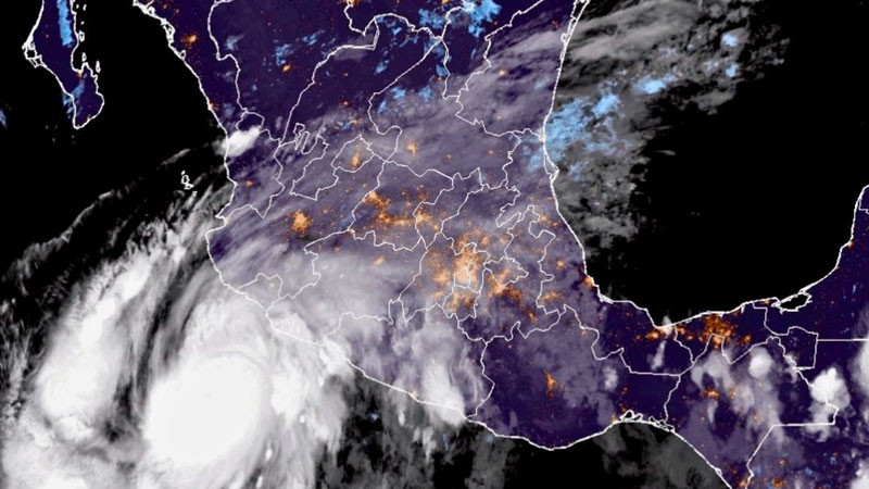 'Simon' se convierte en huracán mayor; alcanza categoría 4 en costas mexicanas 