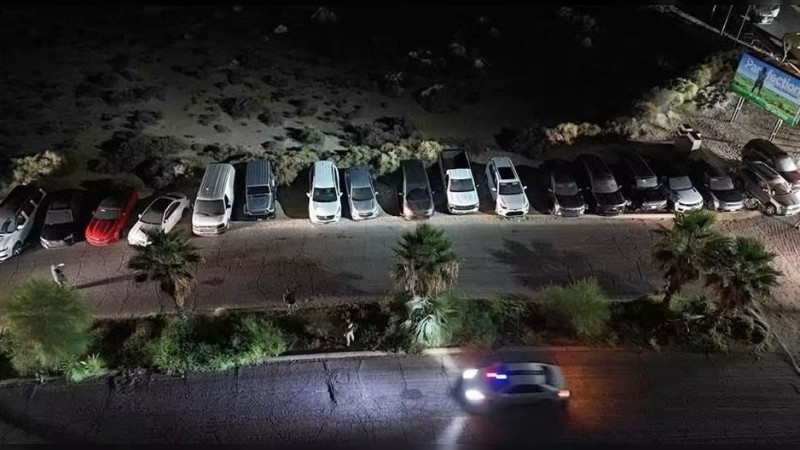 Búsqueda de desaparecidos en Sonora lleva a aseguramiento de garaje de lujo en exclusivo complejo; incautan Jeep blindada y 17 vehículos robados en EEUU 