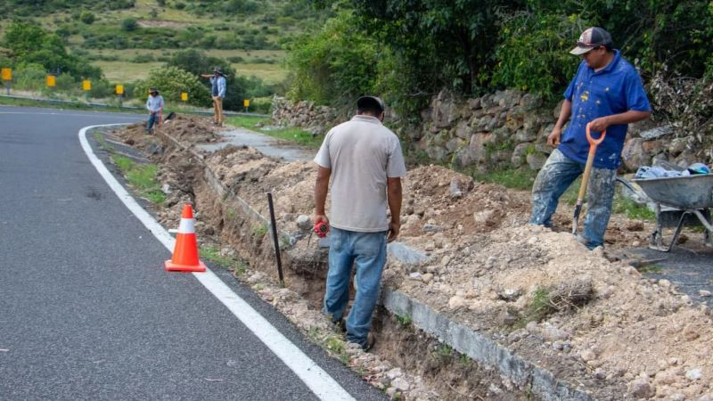 Alexis Velázquez impulsa nuevo alumbrado público en Tupatarillo–Tupátaro 