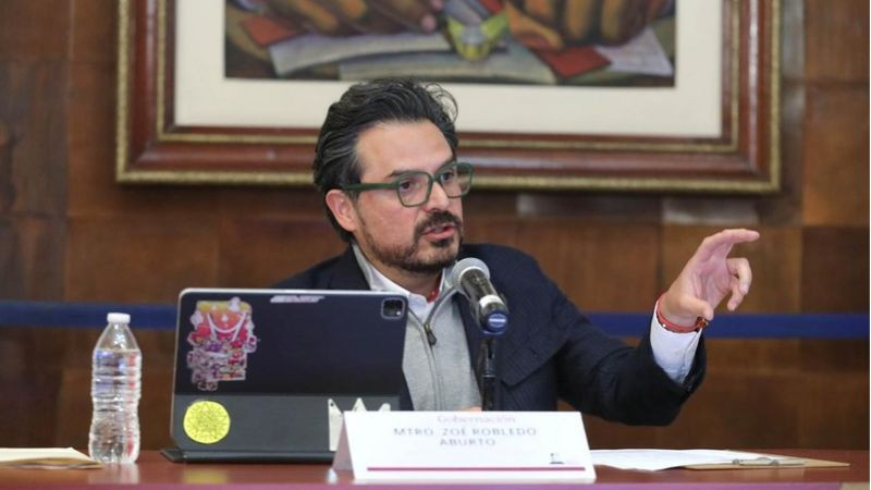 El director general del Seguro Social, Zoé Robledo, dijo que se impulsará el diálogo con trabajadores bajo ocho temas fundamentales como abasto de insumos y material de curación, surtimiento de recetas, cobertura de personal y condiciones de trabajo 